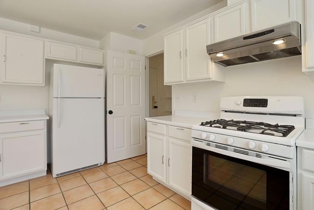 784 Bogetti Ln, Tracy, CA 95376