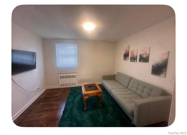 182 Covert Avenue 2FL, Floral Park, NY 11001