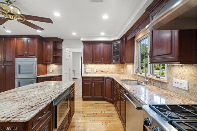 225 Walnut St, Livingston Twp., NJ 07039