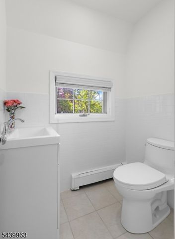 225 Walnut St, Livingston Twp., NJ 07039