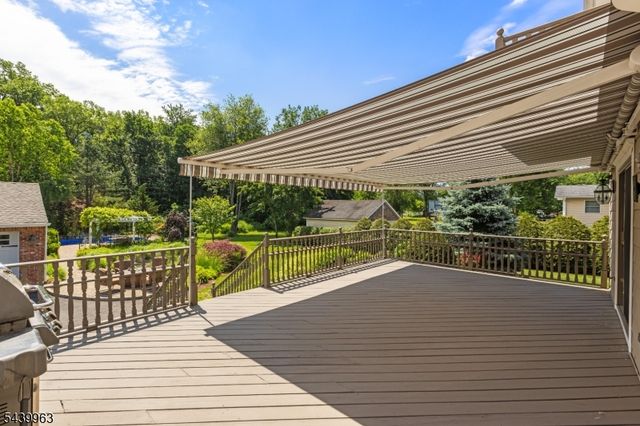 225 Walnut St, Livingston Twp., NJ 07039
