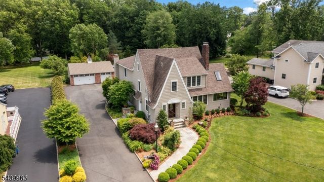 225 Walnut St, Livingston Twp., NJ 07039