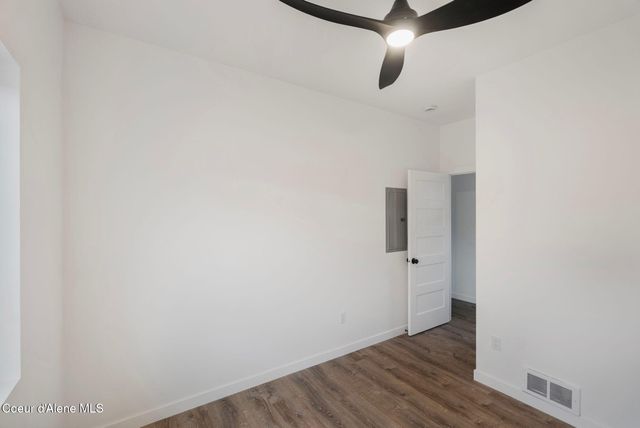 369 Jasper Loop, Ponderay, ID 83852