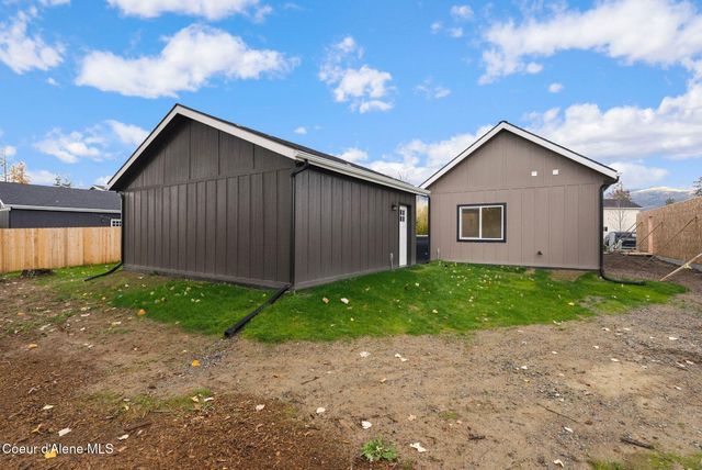 369 Jasper Loop, Ponderay, ID 83852