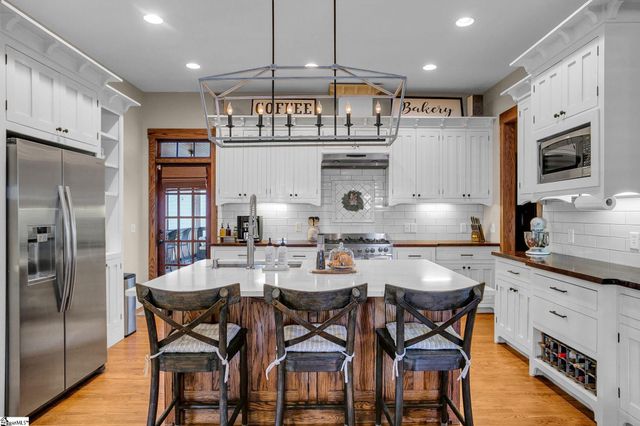 16 Verona Circle, Simpsonville, SC 29681