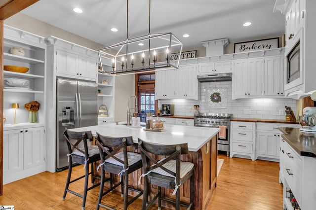 16 Verona Circle, Simpsonville, SC 29681