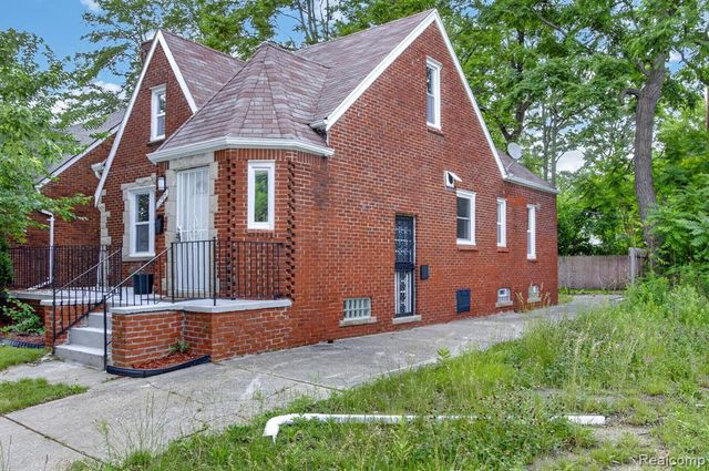 15784 Pinehurst Street, Detroit, MI 48238