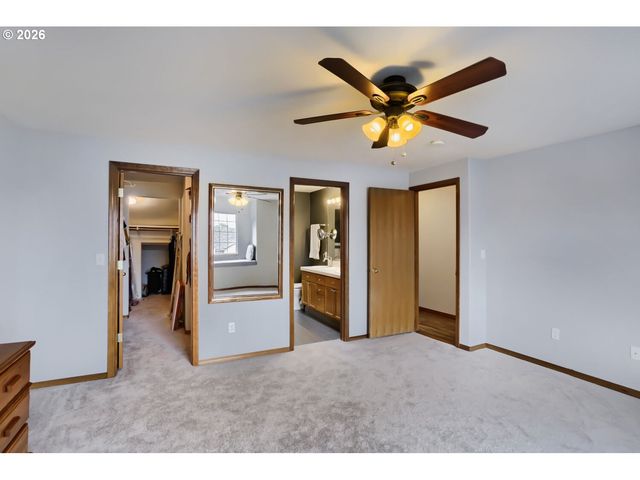34334 Ne HERON MEADOWS Dr, Scappoose, OR 97056