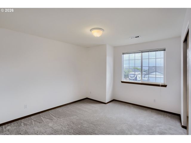 34334 Ne HERON MEADOWS Dr, Scappoose, OR 97056