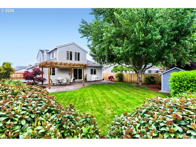 34334 Ne HERON MEADOWS Dr, Scappoose, OR 97056