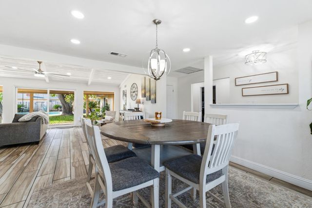 1112 S Sunnyside Avenue, Fresno, CA 93727