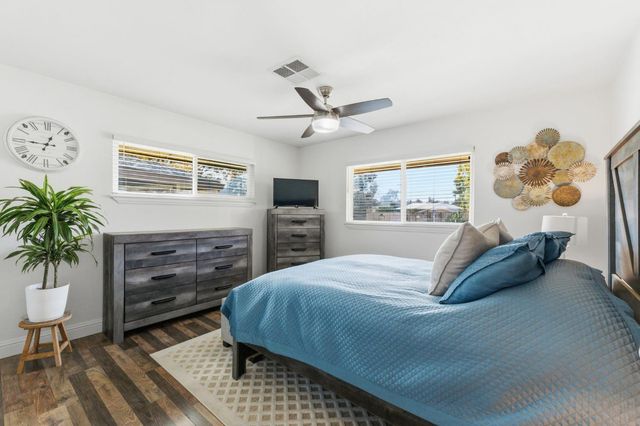 1112 S Sunnyside Avenue, Fresno, CA 93727