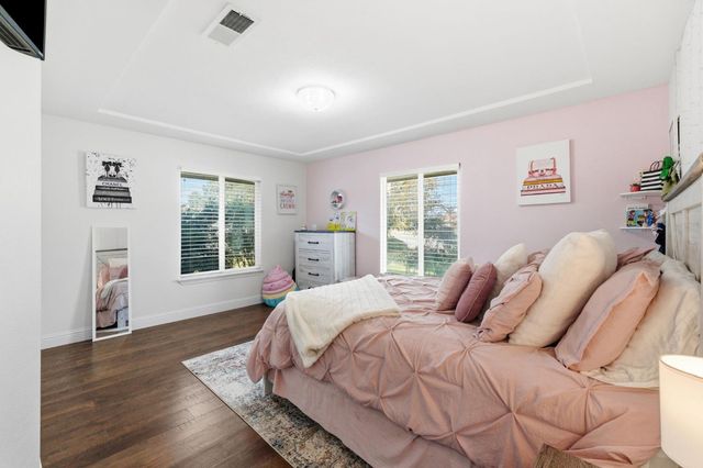 1112 S Sunnyside Avenue, Fresno, CA 93727