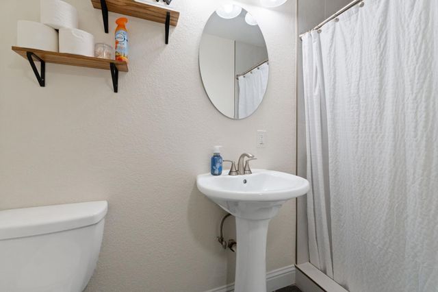 1112 S Sunnyside Avenue, Fresno, CA 93727