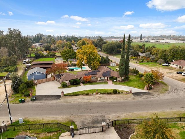 1112 S Sunnyside Avenue, Fresno, CA 93727