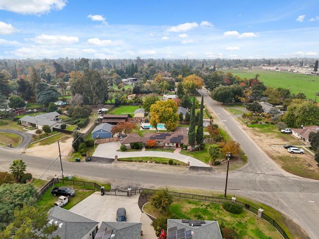 1112 S Sunnyside Avenue, Fresno, CA 93727