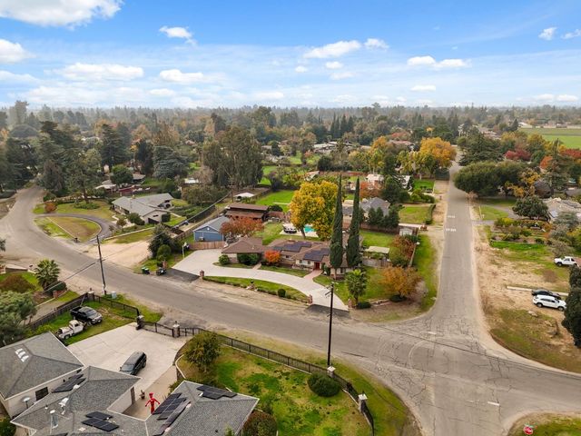 1112 S Sunnyside Avenue, Fresno, CA 93727