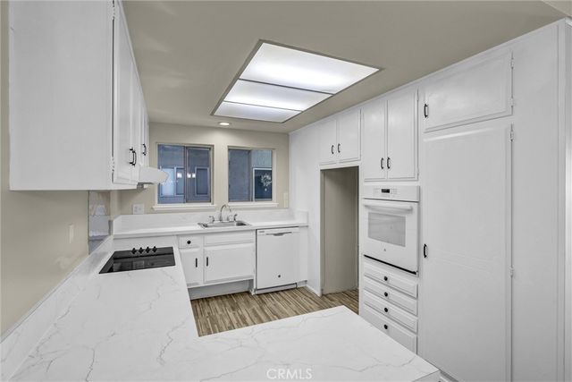 2208 Via Mariposa E Q, Laguna Woods, CA 92637