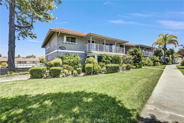 2208 Via Mariposa E Q, Laguna Woods, CA 92637