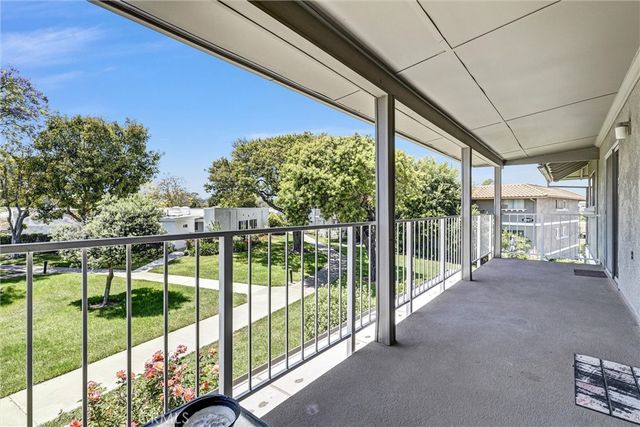 2208 Via Mariposa E Q, Laguna Woods, CA 92637