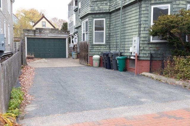 19-21 Woodbridge St 2, Cambridge, MA 02140