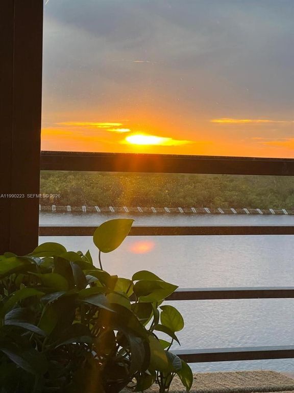 3200 N Ocean Dr 303, Hollywood, FL 33019