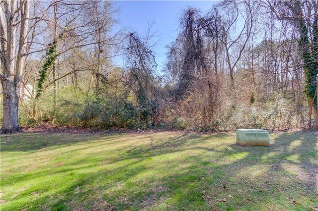 6392 Hawthorne Terrace, Peachtree Corners, GA 30092