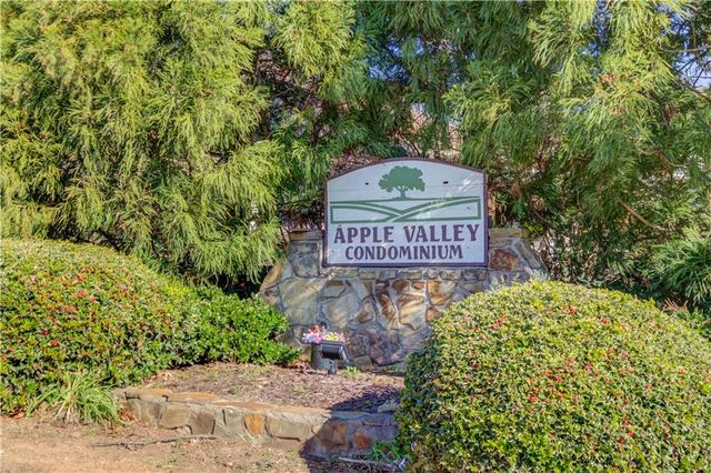 6392 Hawthorne Terrace, Peachtree Corners, GA 30092