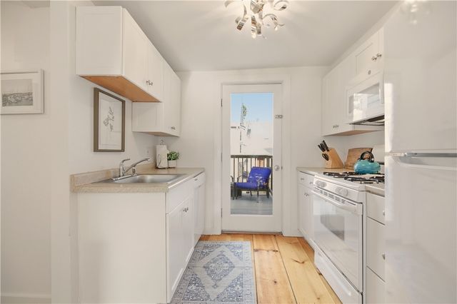 38 Pope Street 2, Newport, RI 02840