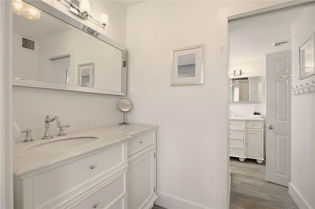 38 Pope Street 2, Newport, RI 02840