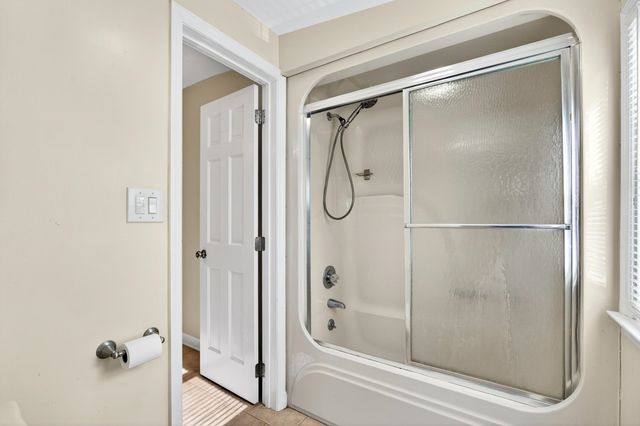 206 W Killarney Lake, Moore, SC 29639