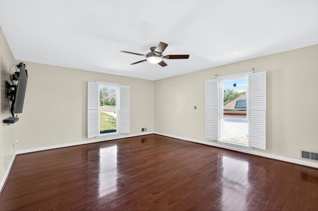 206 W Killarney Lake, Moore, SC 29639