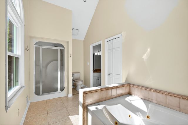 206 W Killarney Lake, Moore, SC 29639