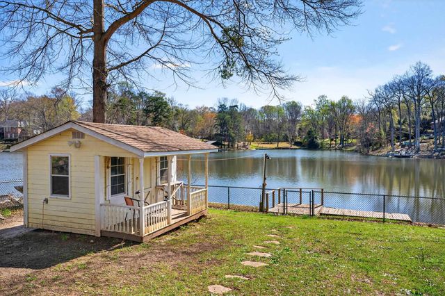 206 W Killarney Lake, Moore, SC 29639