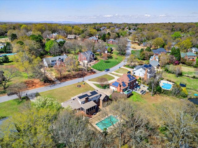 206 W Killarney Lake, Moore, SC 29639