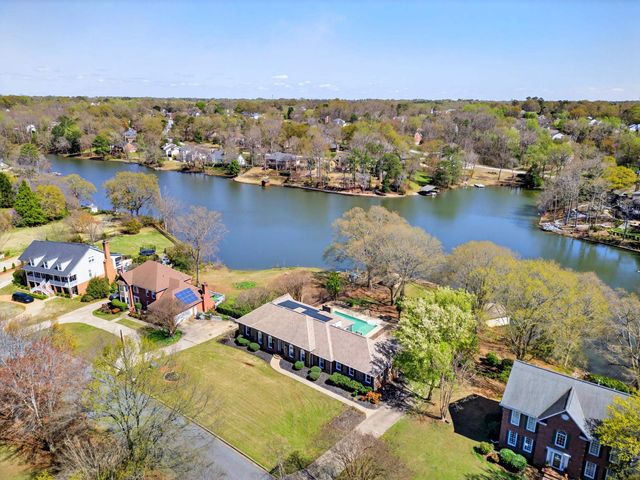 206 W Killarney Lake, Moore, SC 29639