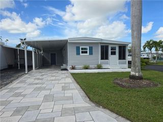 130 Enchanting Blvd # E-130 # 130, Naples, FL 34112