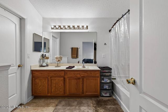 10998 RIVER FALLS Drive, Jacksonville, FL 32219