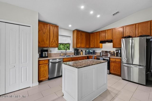 10998 RIVER FALLS Drive, Jacksonville, FL 32219
