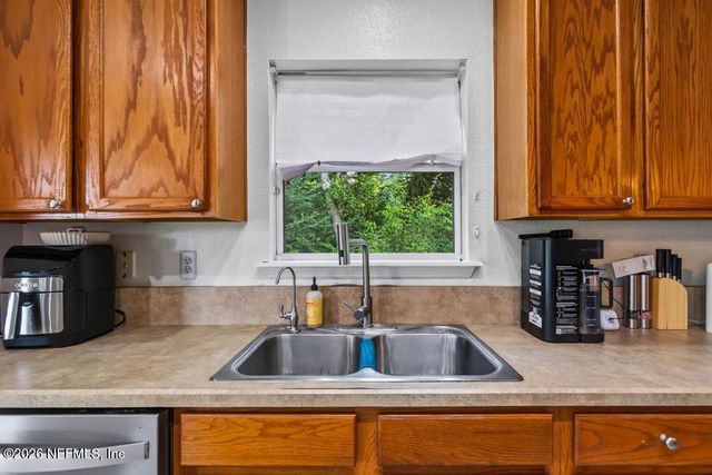 10998 RIVER FALLS Drive, Jacksonville, FL 32219
