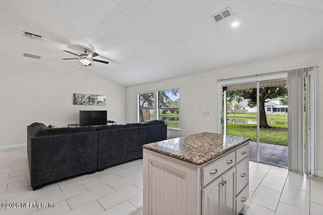 10998 RIVER FALLS Drive, Jacksonville, FL 32219