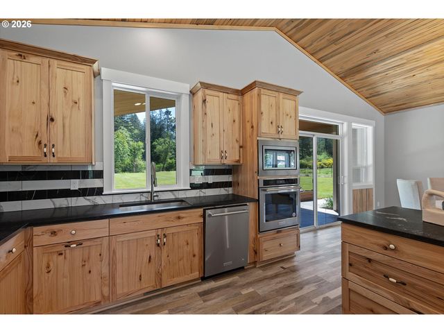 19261 S MUNSON Rd, Molalla, OR 97038