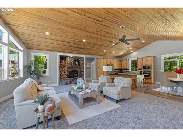 19261 S MUNSON Rd, Molalla, OR 97038