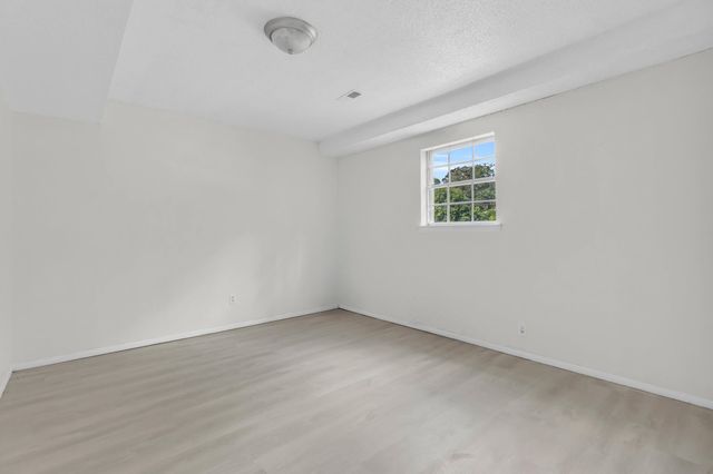 13 Travis Road, Rossville, GA 30741