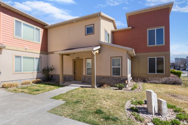3708 W PERIWINKLE DR, South Jordan, UT 84095