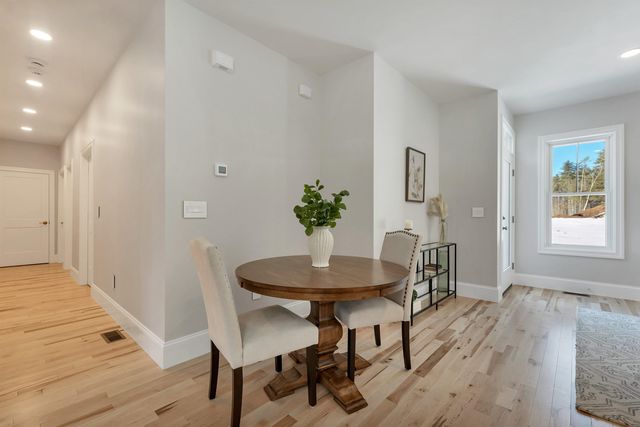 148 County Road, Amherst, NH 03055