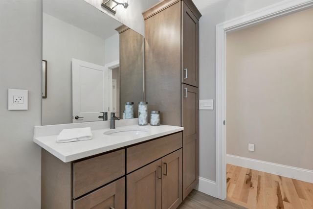 148 County Road, Amherst, NH 03055