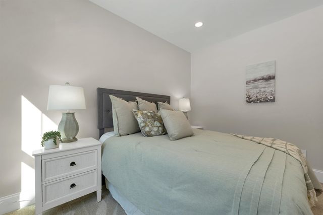 148 County Road, Amherst, NH 03055