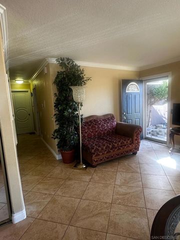 5935 Flipper Dr, San Diego, CA 92114