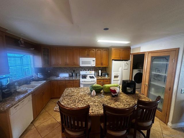 5935 Flipper Dr, San Diego, CA 92114